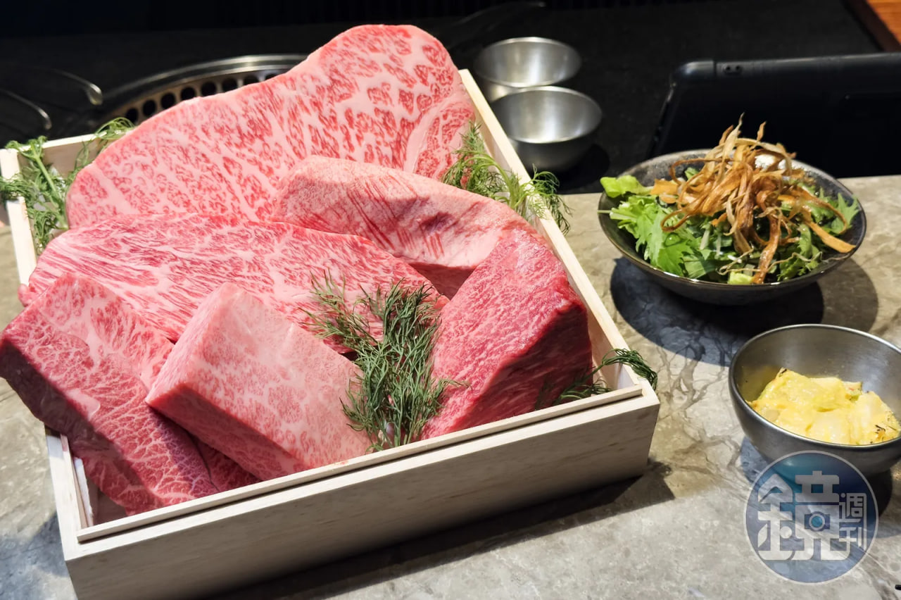 ร้านบันไดมาเอะ จงซาน สาขาซินอี้ เปิดชุดกลางวันสุดคุ้ม: 15 เมนูเนื้อย่างพรีเมียมในราคาไม่เกิน 2,000 บาท
